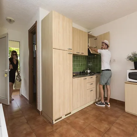 Spacious With Balcony On The Eastern Coast Of Corsica Appartamento *